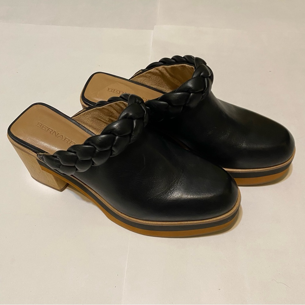 NWOT! Bernardo Black Leather Clogs with Wooden Heel - Picture 4 of 7